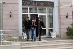 Dolandırıcılara mezarlıkta suçüstü