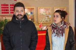 Şahin Irmak dolar bozdurdu