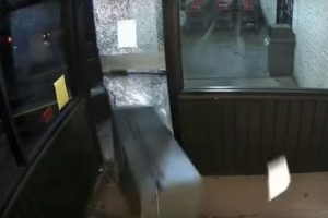 ATM'yi yerinden sökerek çaldılar