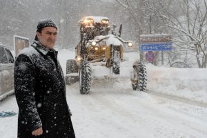 Bursa Osmangazi'de 480 kişilik ekip karla mücadele ediyor