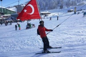 Bursa Uludağ'da kar bereketi