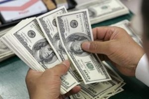 Dolar ve euroda yeni zirve