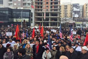 Kosova'da Haradinaj'a destek protestoları yayılıyor