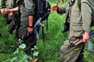 Aranan 3 PKK'lı teslim oldu