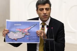 Meclis'te DEAŞ ve Kıbrıs kapışması