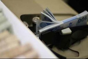 Manisa'da FETÖ'nün hesabında 20 milyon TL ele geçirildi