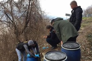 Bursa Uludağ'da ormanlık alana gömülü 99 kilo uyuşturucu çıktı