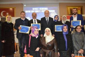 Bursa Gemlikli AK Parti üye ve yöneticiler sertifikalarını aldı