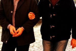 Bursa'da FETÖ/PDY'ye yönelik iki operasyonda 20 kişi gözaltına alındı