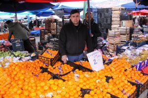 Pazarda çürük mandalina kavgası karakolda bitti