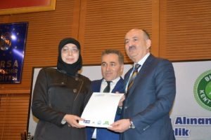 Müezzinoğlu Bursa'da konuştu: ''Türk halkı Suriyelileri bağrına bastı''