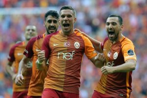 Podolski, Japonya yolunda!