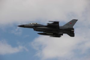 Irak'ın Metina bölgesine hava harekatı düzenlendi