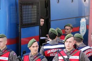 Darbeden yargılanan askere babası 'kafana sık' mesajı atmış