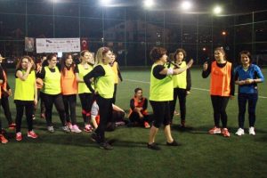 Bursa'da ''Topuklu kramponlar'' kanser hastası anne için sahaya indi