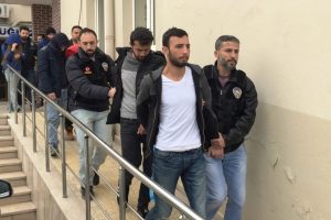 Bursa'da gençleri zehirleyemediler!