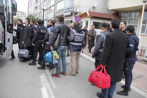Samsun'da 2 hakim ve 1 savcı FETÖ'den tutuklandı