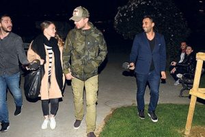 Aslı'dan manidar bakış!