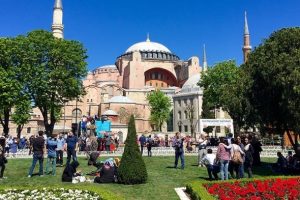 İstanbul'a dünyanın dört bir yanından turist akını