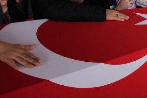 Şehit binbaşı ve uzman çavuşun hikayeleri yürek yaktı