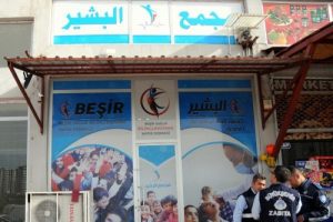 Suriyeliler'in ruhsatsız polikliniğine baskın