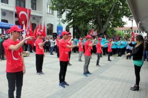 Bursa'da 19 Mayıs Atatürk'ü Anma, Gençlik ve Spor Bayramı töreni düzenlendi