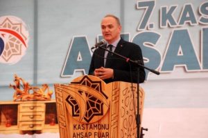Bakan Özlü: ''Ekonomiye odaklanma zamanı''