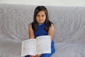 Kitabı yırtıldı diye Türkiye'yi ağlatan kız Gaziantepli çıktı