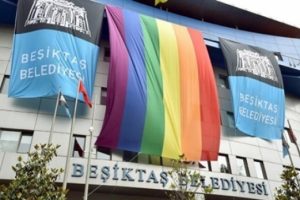 'Freddie Mercury'nin askerleriyiz' krizi