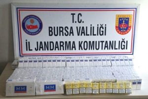 Bursa'da yolcu otobüsünde kaçak sigara ele geçirdi