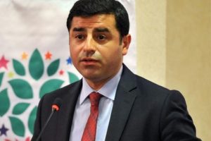 Demirtaş'a hakarete 10 ay hapis