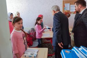 BUSKİ'den yetim çocuklara hediye seti