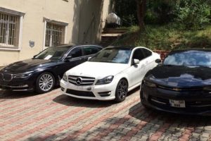 Mercedes'i 5 bin liraya satarken yakalandı!