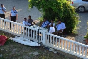 İntihar girişimini çay içerek izlediler