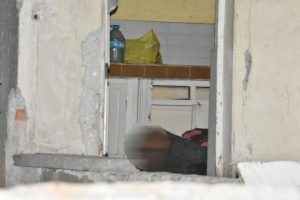 Kullanılmayan binada erkek cesedi bulundu