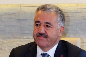 Bakan Arslan'dan Atatürk Havalimanı açıklaması