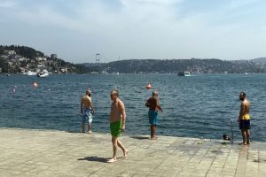 Sıcak hava ve nem bunalttı