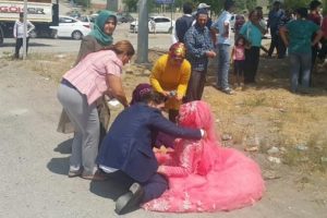 Kaza yapan düğün konvoyuna ilk müdahale CHP'li vekillerden