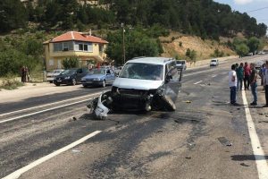 Karaman'da trafik kazası: 6 yaralı