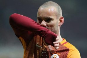 Sneijder'i resmen açıkladılar