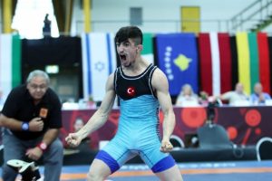 Kerem Kamal, Dünya Şampiyonu oldu
