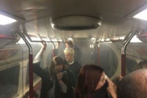 Londra'da metro istasyonunda panik!