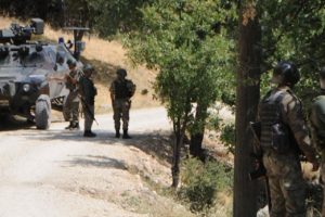Tunceli'de PKK'lıların bulunduğu bölge ateş altına alındı