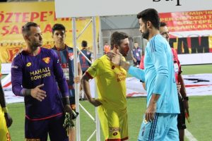 Volkan'la Sabri yine el sıkışmadı
