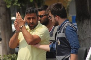 Adli kontrol altındayken bile dolandırıcılık yaptı