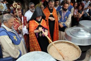 Ermeni vatandaşlar 'Meryem Ana Yortusunu' kutladı