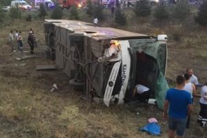 Ankara'da yolcu otobüsü şarampole uçtu, ölü ve yaralılar var