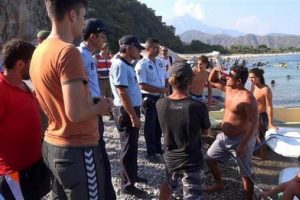 Tatilci şikayet edince plajda operasyon!
