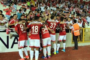 Sivasspor 2 golle kazandı