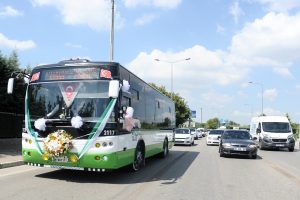 Bursa'da otobüste tanışan çiftten sıra dışı düğün